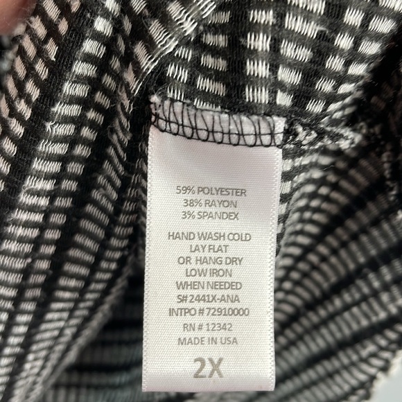 ✨Coin 1804 Black and White Gingham Blouse - Picture 8 of 10